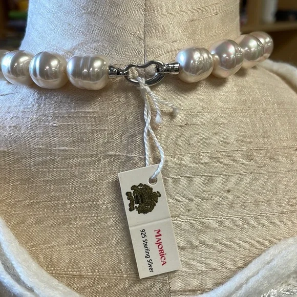 Majorica designer Pearl necklace chunky white with silver clasp